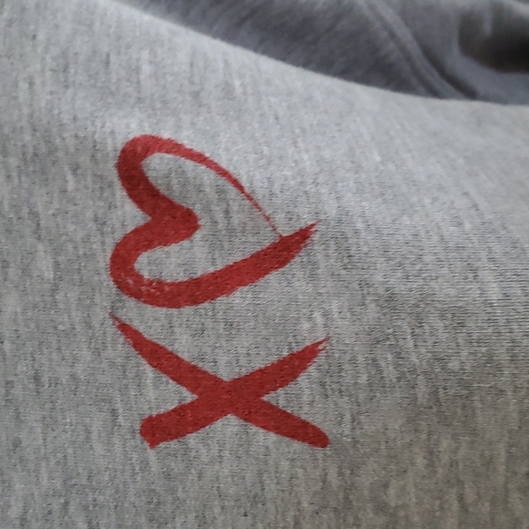 Velvet Graham & Spencer gray sweatshirt - Picture 3 of 7